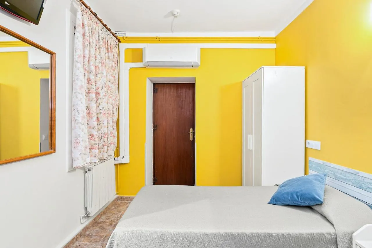 Hostal Santa Ana Barcelona Guest house