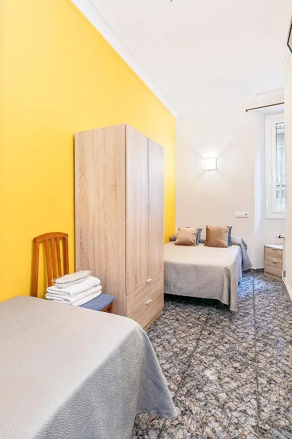 Guest house Hostal Santa Ana Barcelona