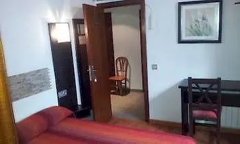 Hostal Santa Ana Barcelona Guest house